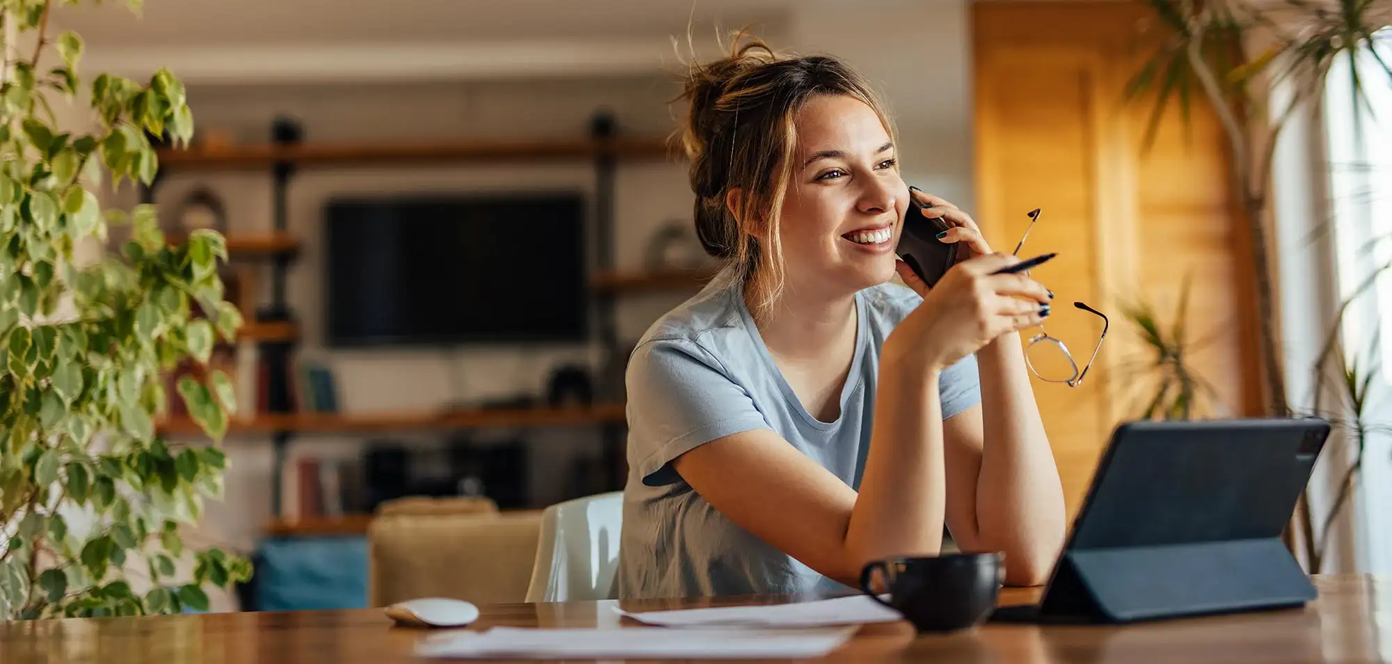 woman receiving messages on the phone.